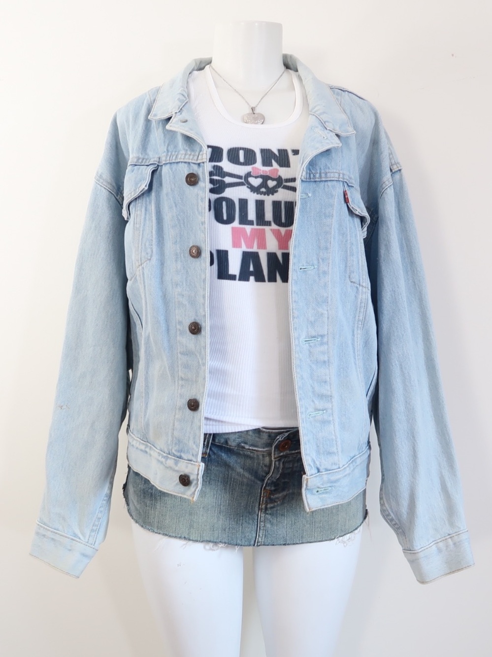 Y2k Levi’s light wash oversized jean jacket
